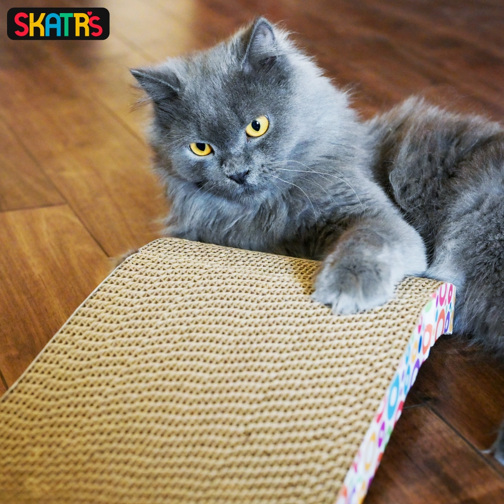 Me O Creamy Chicken & Liver Treats with Skatrs Wave Cat Scratcher & 2g Premium Catnip Combo