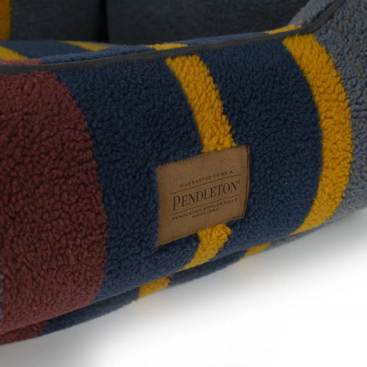 Pendleton Kuddler Dog Bed Vintage Camp Lake