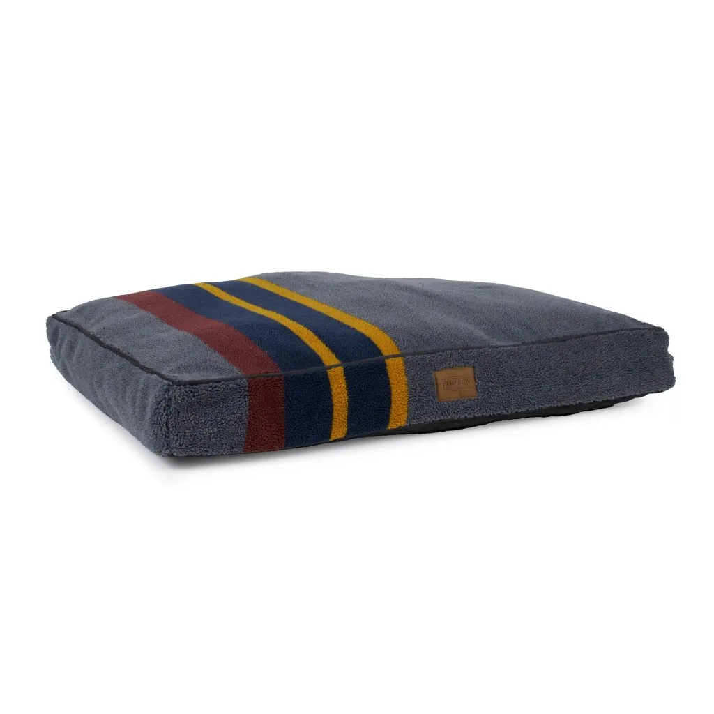 Pendleton Napper Dog Bed Vintage Camp Lake